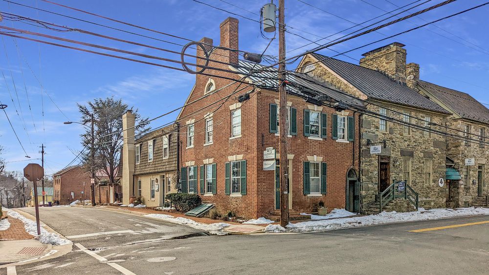 Office Space in Downtown Leesburg: 101 Loudoun Streeet SW, Leesburg, VA 20175